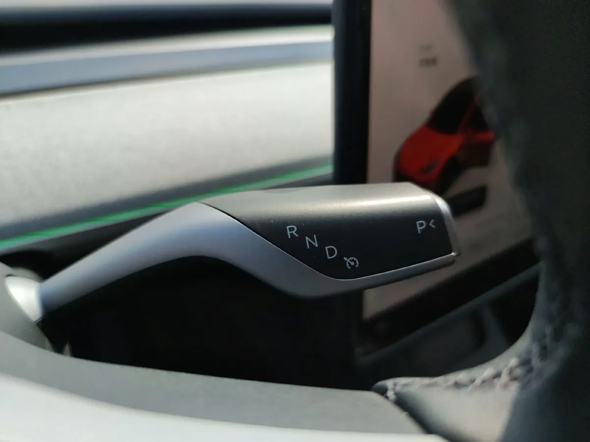 2024 Tesla Model Y BEV 60KWH,autocango,china used car exporter,china ev exporter,chinese used car exporter,chinese used ev exporter