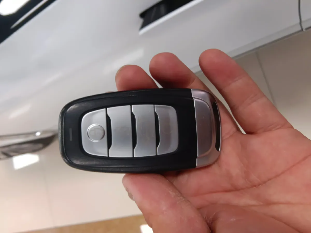 2022 HongQi H9 3.0T 283HP V6 7DCT,autocango,china used car exporter,china ev exporter,chinese used car exporter,chinese used ev exporter