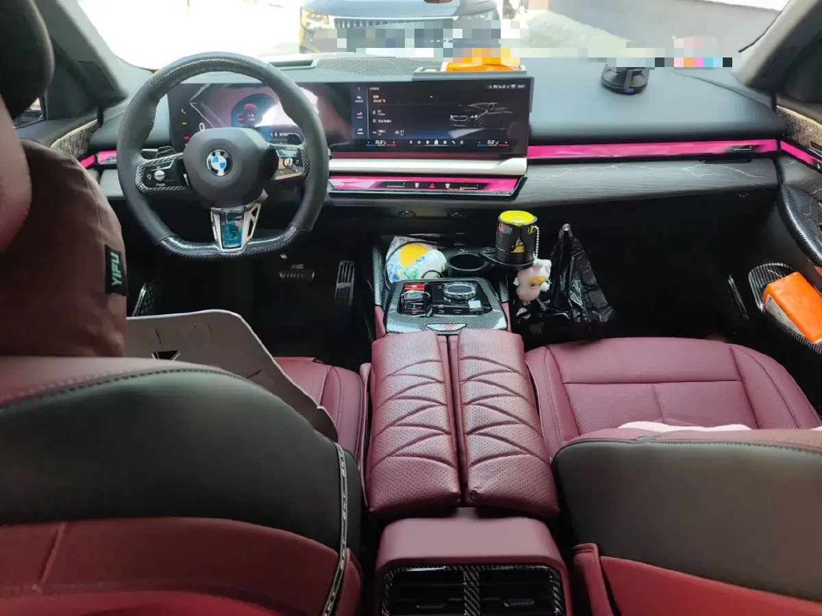 2026 BMW 5 Series 2.0T 258HP L4 8AT,autocango,china used car exporter,china ev exporter,chinese used car exporter,chinese used ev exporter