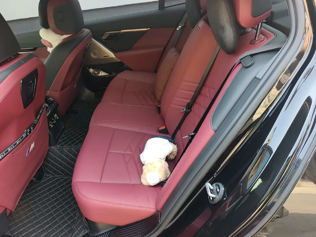 2026 BMW 5 Series 2.0T 258HP L4 8AT,autocango,china used car exporter,china ev exporter,chinese used car exporter,chinese used ev exporter