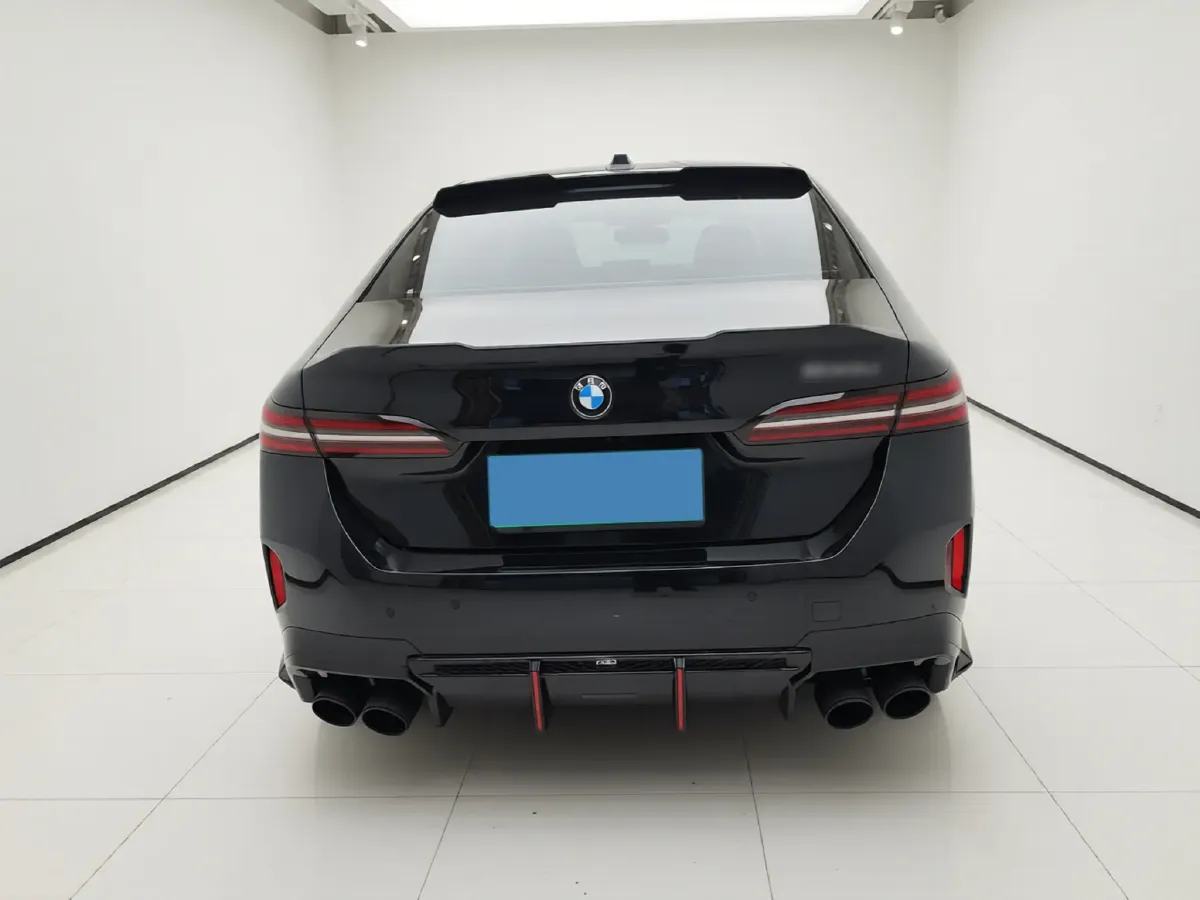 2026 BMW 5 Series 2.0T 258HP L4 8AT,autocango,china used car exporter,china ev exporter,chinese used car exporter,chinese used ev exporter