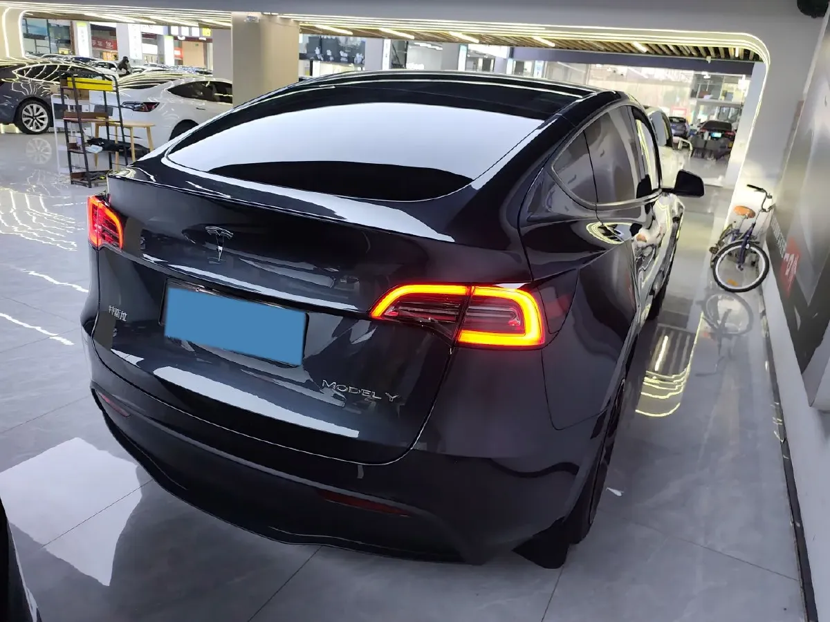 2024 Tesla Model Y BEV 60KWH,autocango,china used car exporter,china ev exporter,chinese used car exporter,chinese used ev exporter