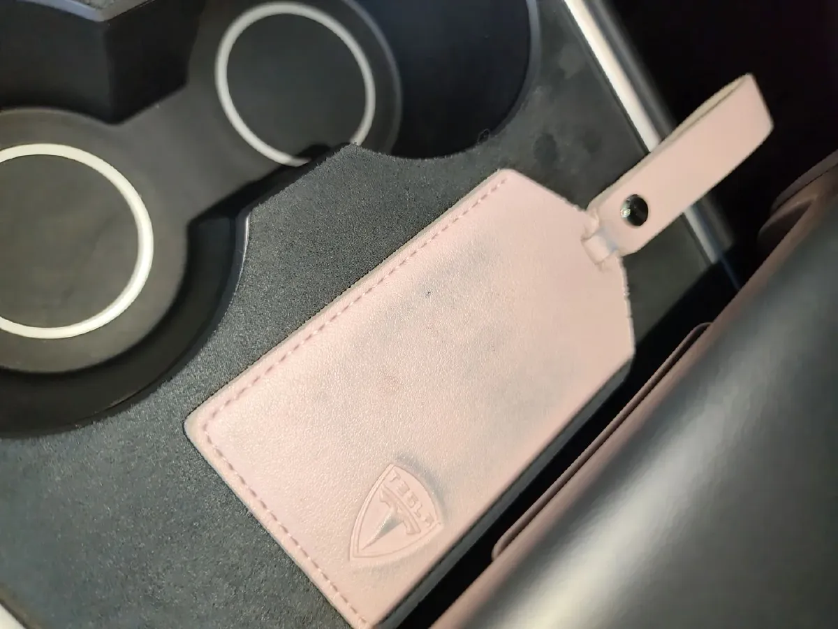 2024 Tesla Model Y BEV 60KWH,autocango,china used car exporter,china ev exporter,chinese used car exporter,chinese used ev exporter