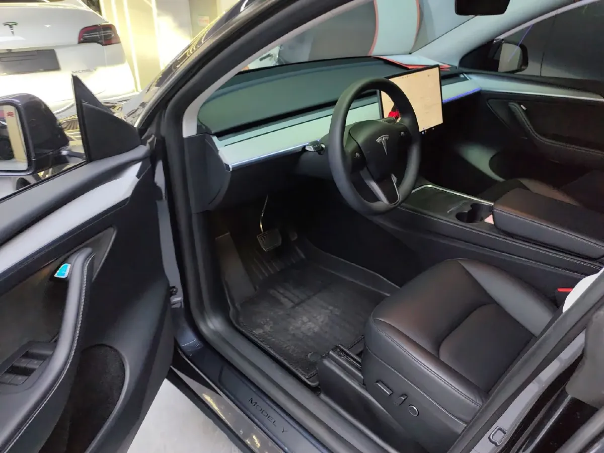 2024 Tesla Model Y BEV 60KWH,autocango,china used car exporter,china ev exporter,chinese used car exporter,chinese used ev exporter