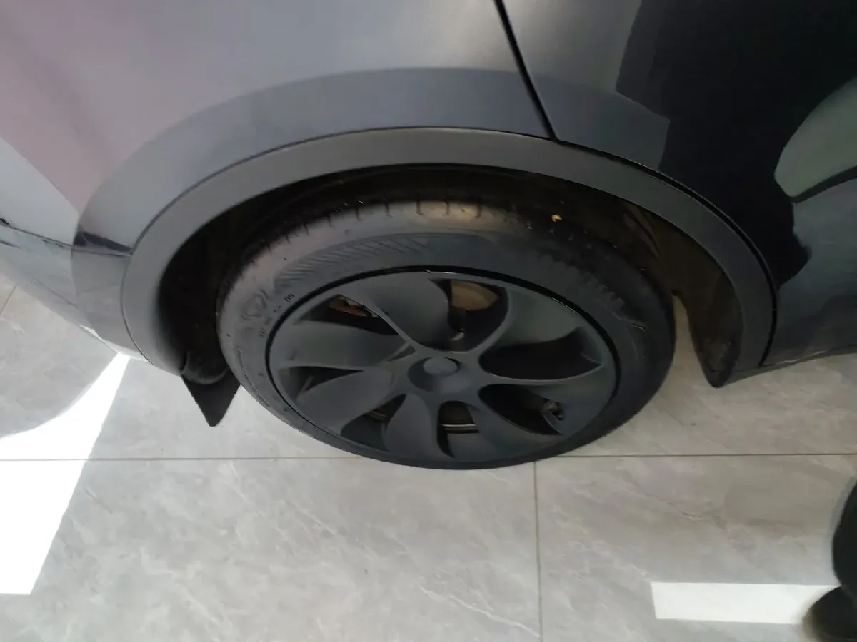 2024 Tesla Model Y BEV 60KWH,autocango,china used car exporter,china ev exporter,chinese used car exporter,chinese used ev exporter