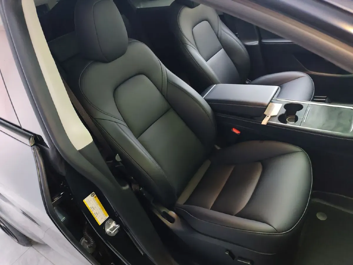 2024 Tesla Model Y BEV 60KWH,autocango,china used car exporter,china ev exporter,chinese used car exporter,chinese used ev exporter