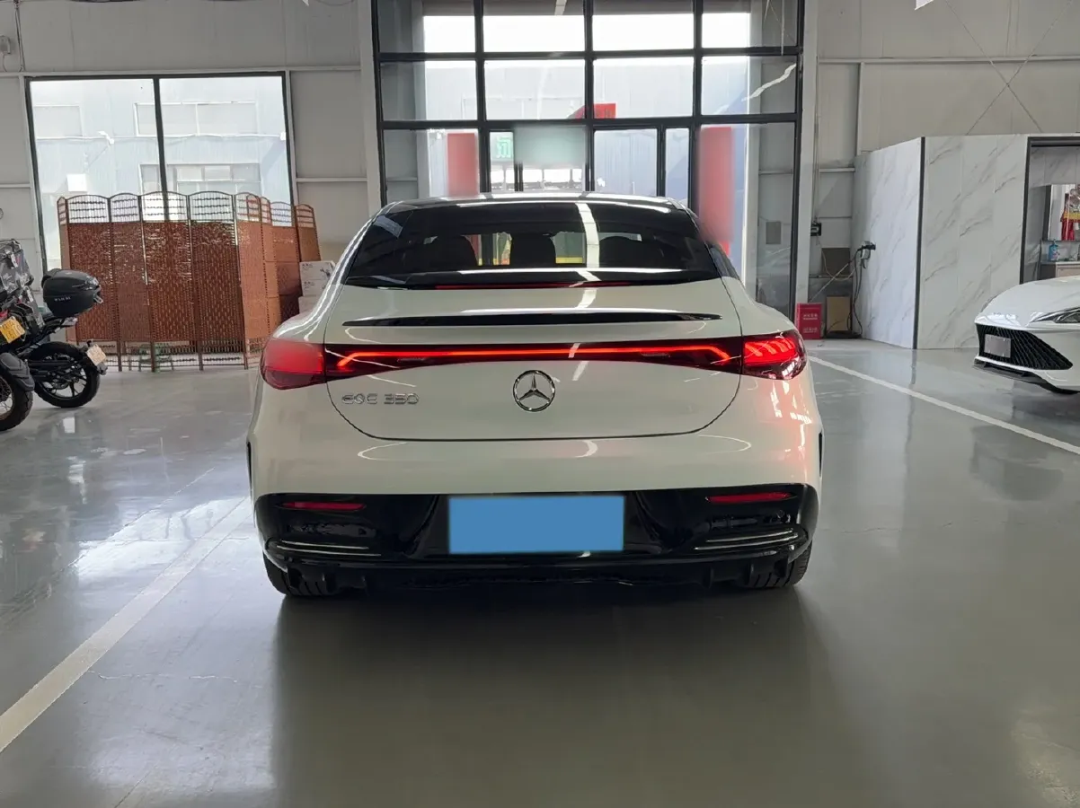 2022 Mercedes-Benz EQE Class BEV 96.1KWH,autocango,china used car exporter,china ev exporter,chinese used car exporter,chinese used ev exporter