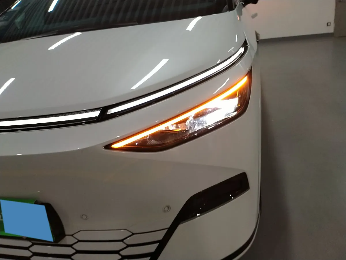 2024 Xpeng X9 BEV 101.5KWH,autocango,china used car exporter,china ev exporter,chinese used car exporter,chinese used ev exporter