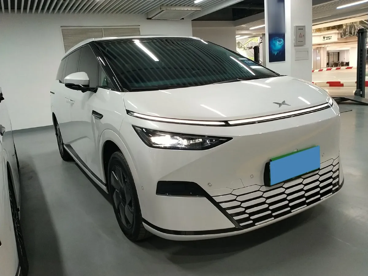 2024 Xpeng X9 BEV 101.5KWH,autocango,china used car exporter,china ev exporter,chinese used car exporter,chinese used ev exporter