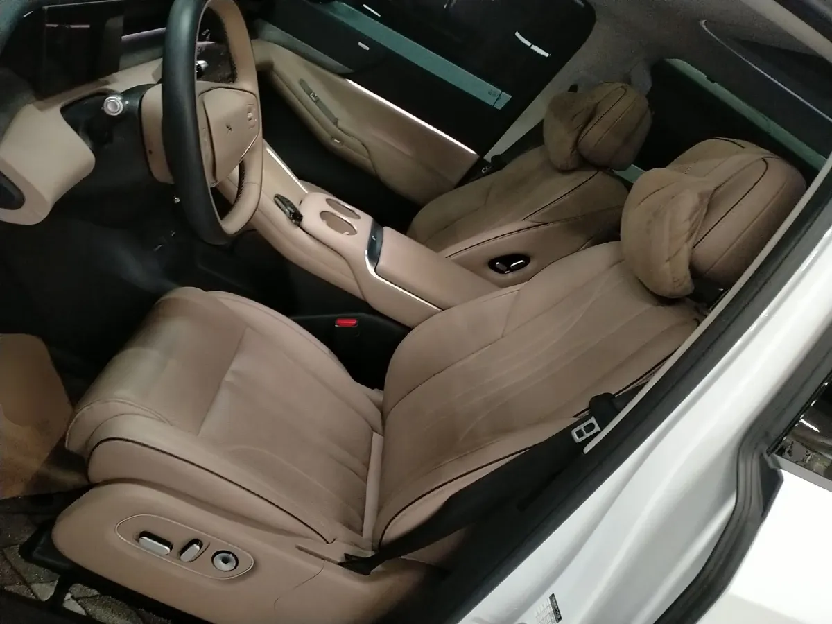 2024 Xpeng X9 BEV 101.5KWH,autocango,china used car exporter,china ev exporter,chinese used car exporter,chinese used ev exporter