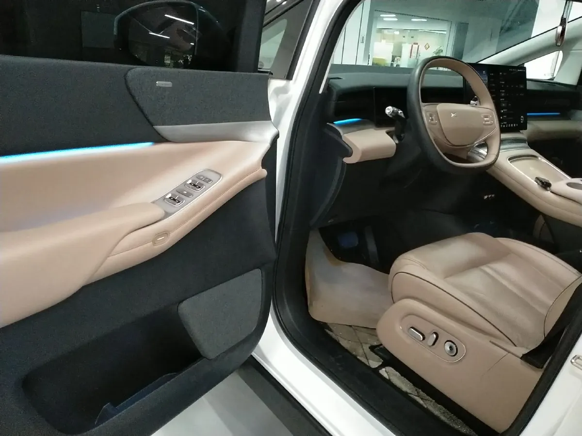 2024 Xpeng X9 BEV 101.5KWH,autocango,china used car exporter,china ev exporter,chinese used car exporter,chinese used ev exporter