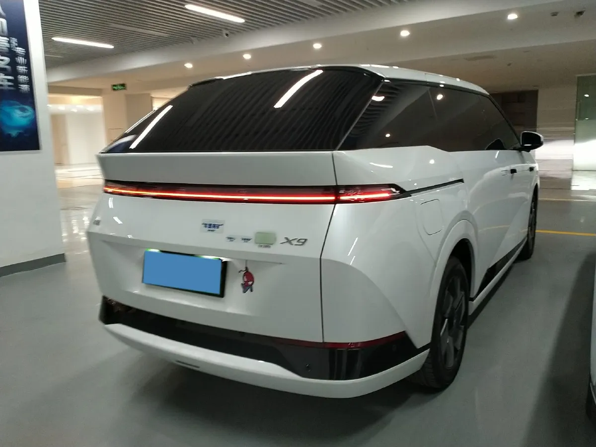 2024 Xpeng X9 BEV 101.5KWH,autocango,china used car exporter,china ev exporter,chinese used car exporter,chinese used ev exporter