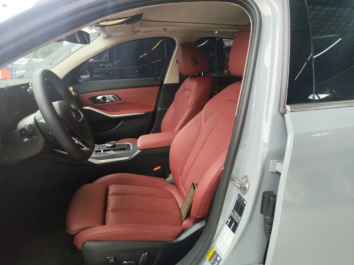 2025 BMW i3 BEV 70KWH,autocango,china used car exporter,china ev exporter,chinese used car exporter,chinese used ev exporter