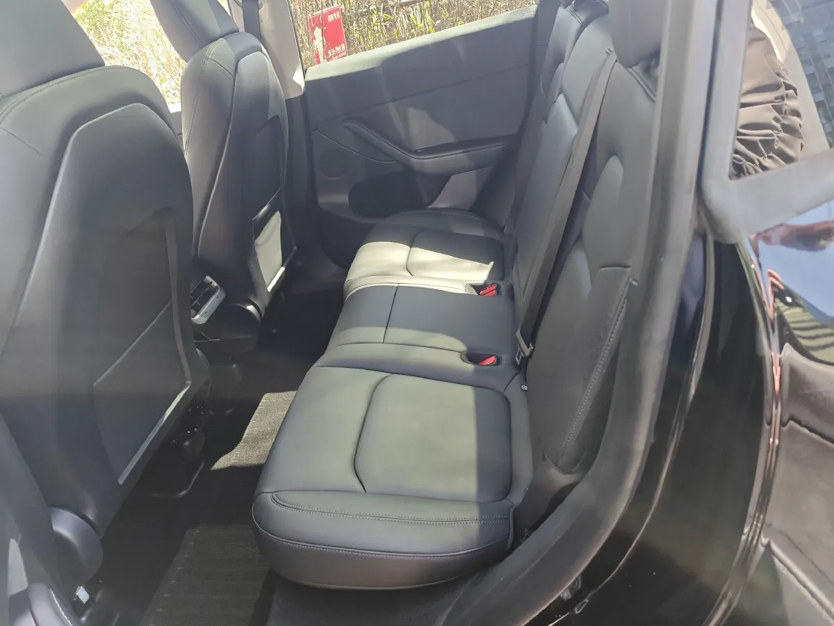 2022 Tesla Model Y BEV 60KWH,autocango,china used car exporter,china ev exporter,chinese used car exporter,chinese used ev exporter