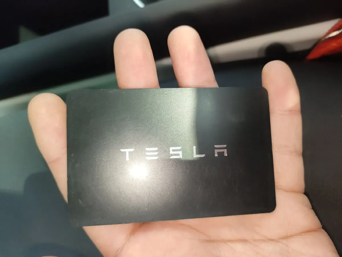 2025 Tesla Model Y BEV 62.5KWH,autocango,china used car exporter,china ev exporter,chinese used car exporter,chinese used ev exporter