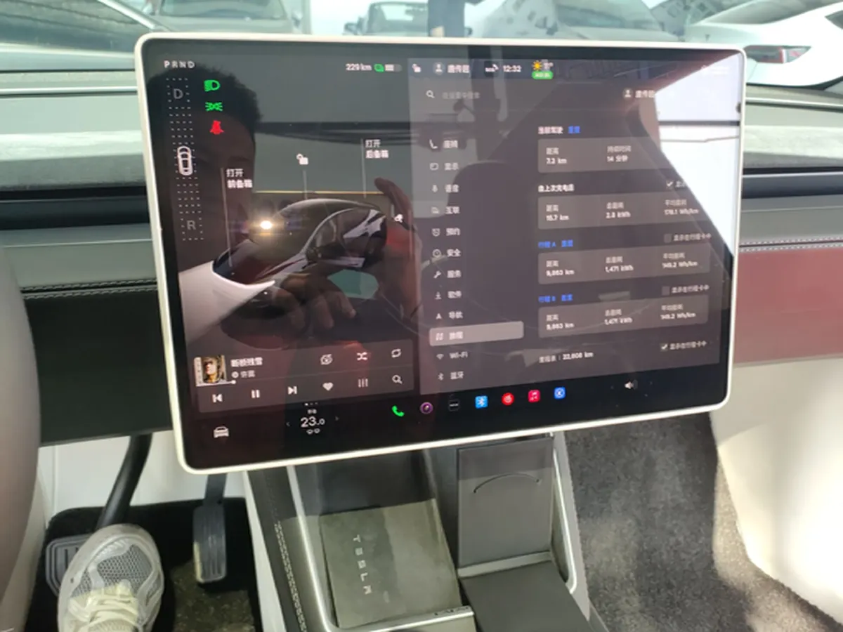 2025 Tesla Model Y BEV 62.5KWH,autocango,china used car exporter,china ev exporter,chinese used car exporter,chinese used ev exporter