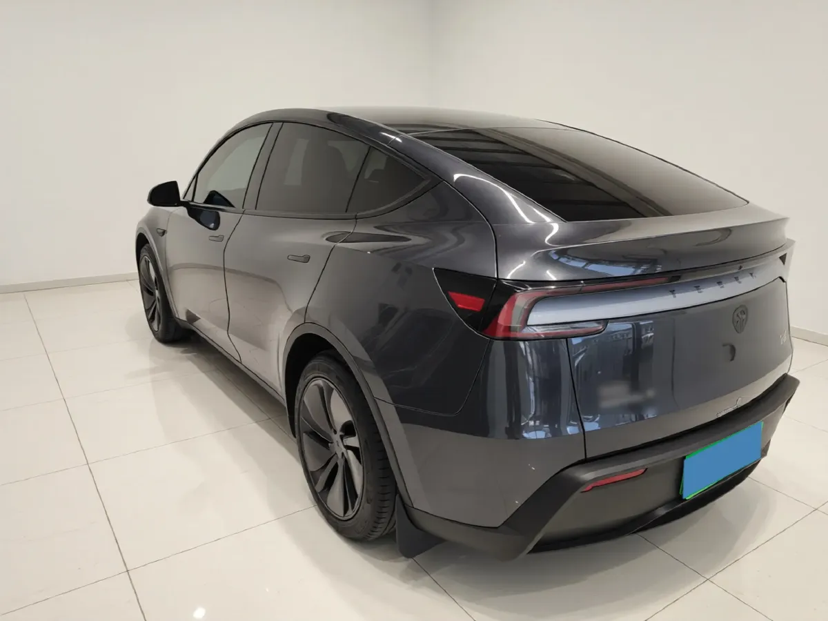 2025 Tesla Model Y BEV 62.5KWH,autocango,china used car exporter,china ev exporter,chinese used car exporter,chinese used ev exporter