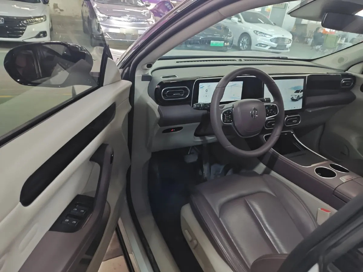 2023 Leapmotor C11 BEV 69.2KWH,autocango,china used car exporter,china ev exporter,chinese used car exporter,chinese used ev exporter