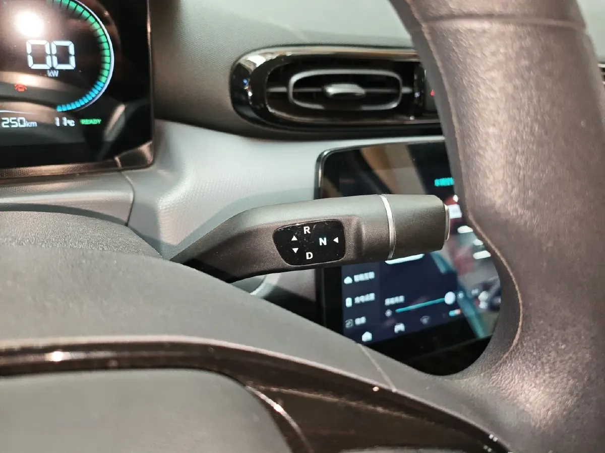 2025 Leapmotor T03 BEV 41.3KWH,autocango,china used car exporter,china ev exporter,chinese used car exporter,chinese used ev exporter