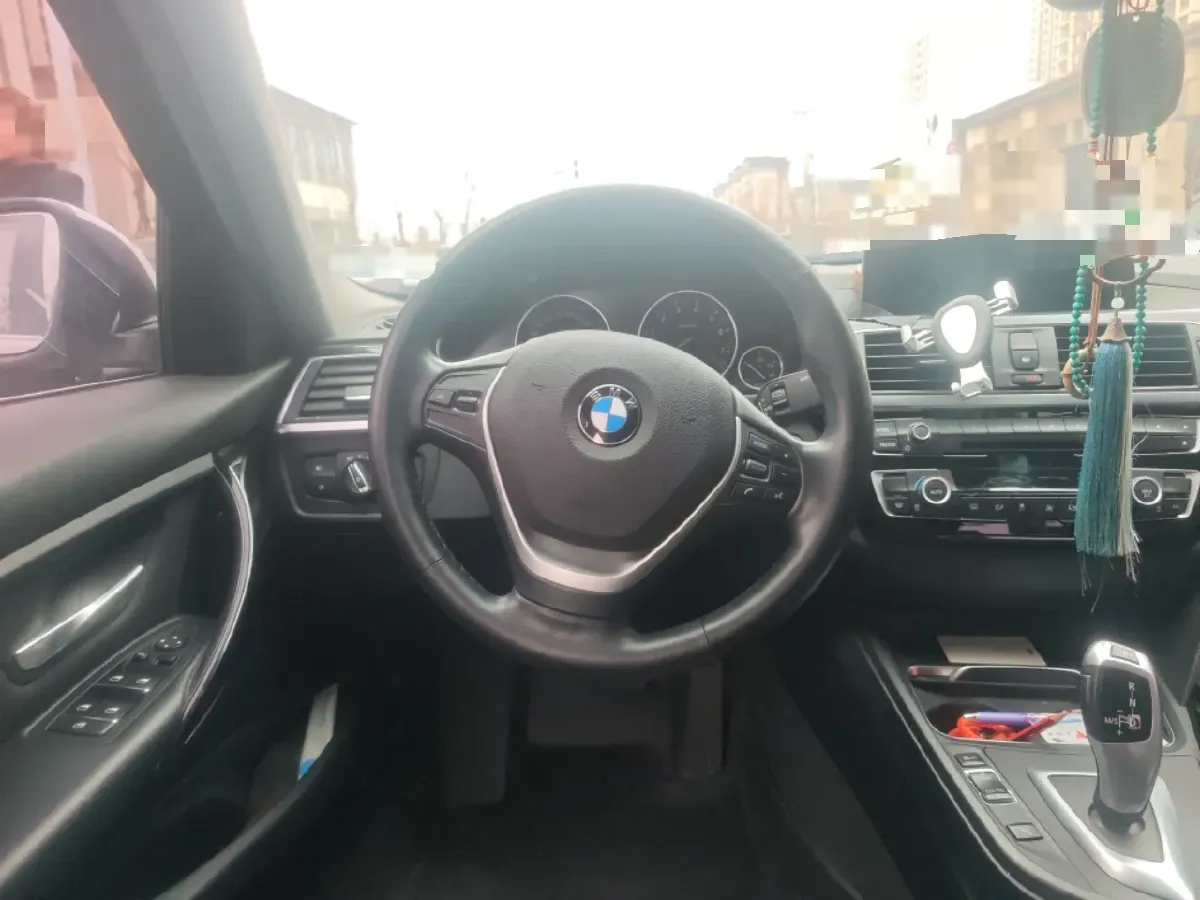 2019 BMW 3 Series 2.0T 184HP L4 8AT,autocango,china used car exporter,china ev exporter,chinese used car exporter,chinese used ev exporter