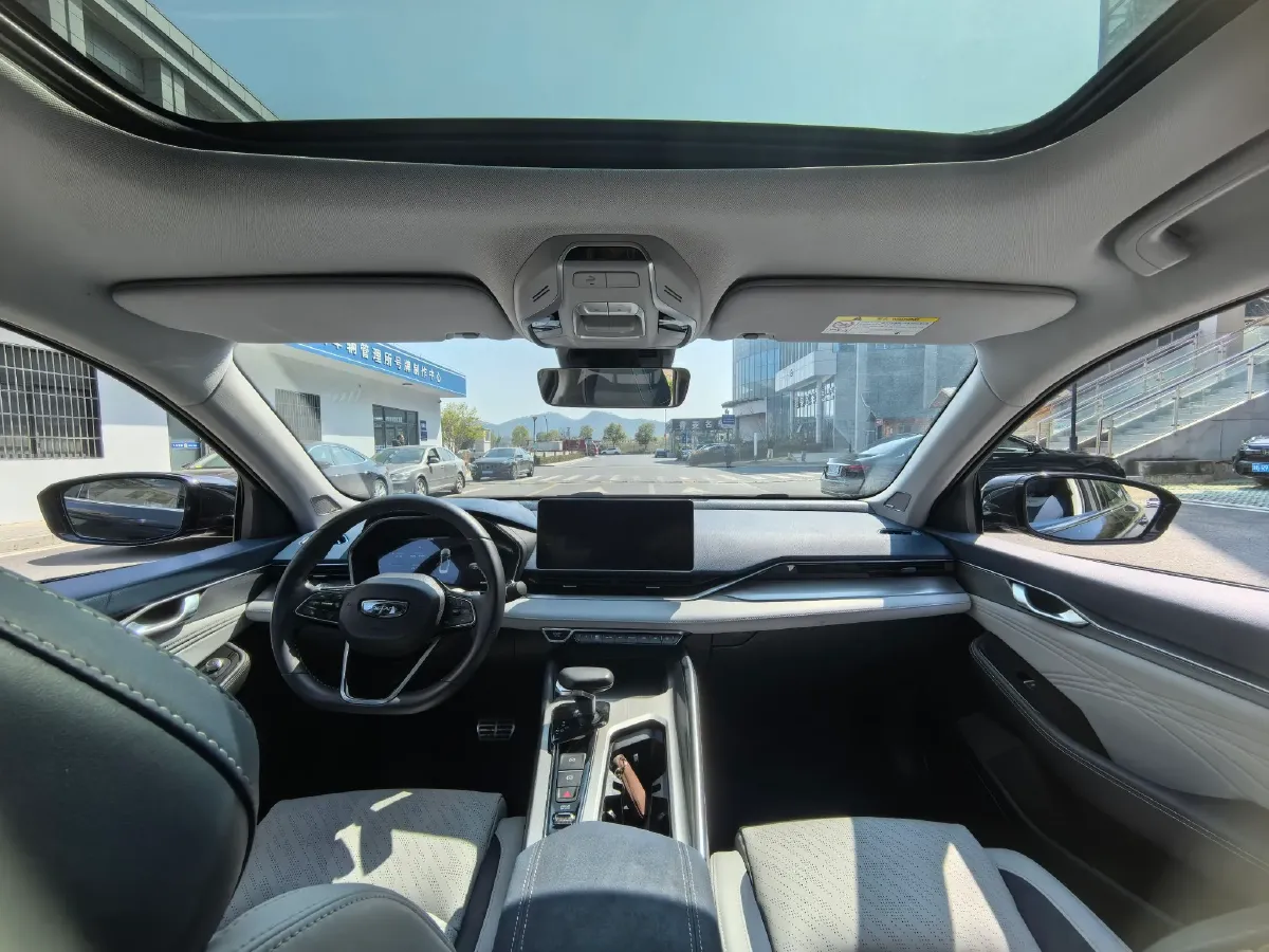 2021 Geely Preface 2.0T 190HP L4 7DCT,autocango,china used car exporter,china ev exporter,chinese used car exporter,chinese used ev exporter