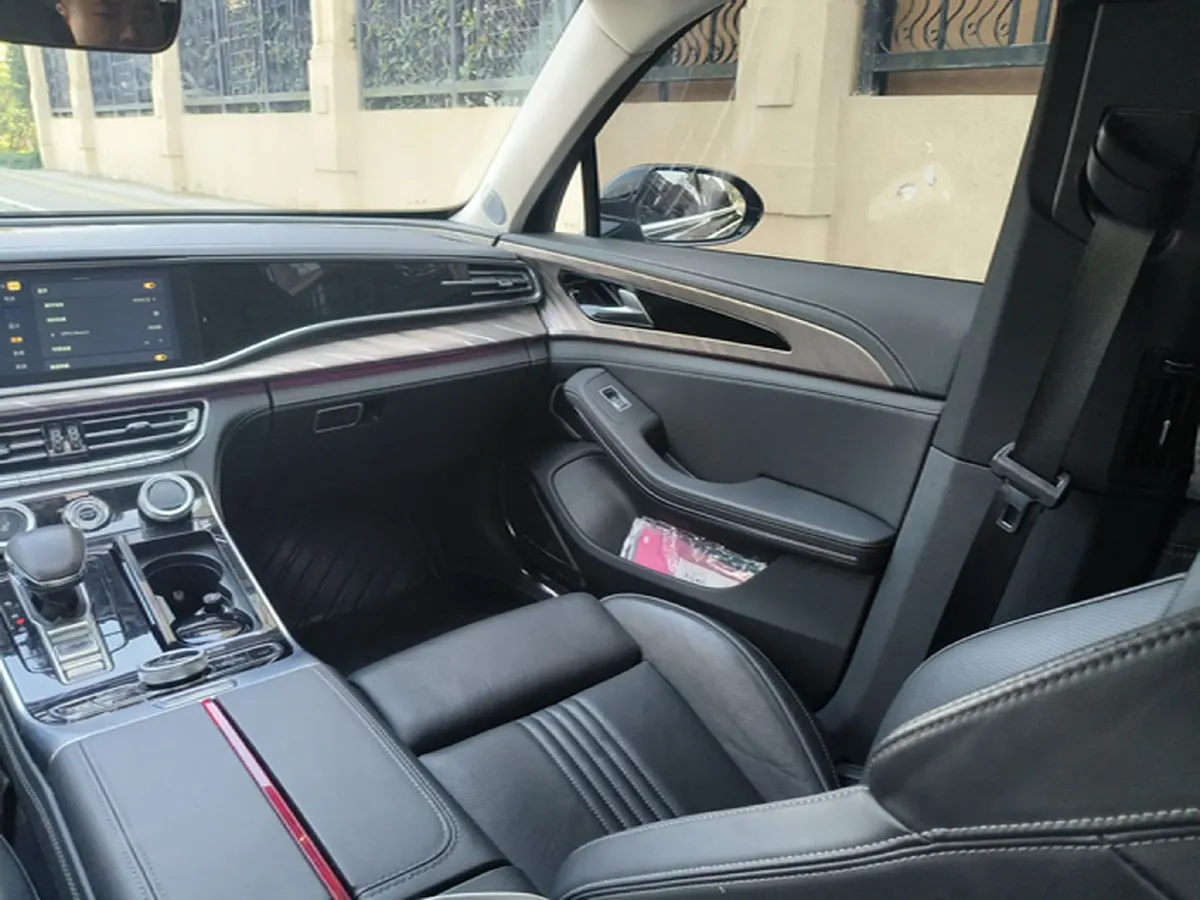 2020 HongQi H9 2.0T 252HP L4 7DCT,autocango,china used car exporter,china ev exporter,chinese used car exporter,chinese used ev exporter