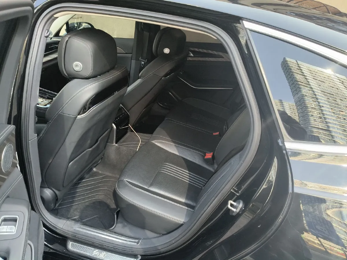 2020 HongQi H9 2.0T 252HP L4 7DCT,autocango,china used car exporter,china ev exporter,chinese used car exporter,chinese used ev exporter