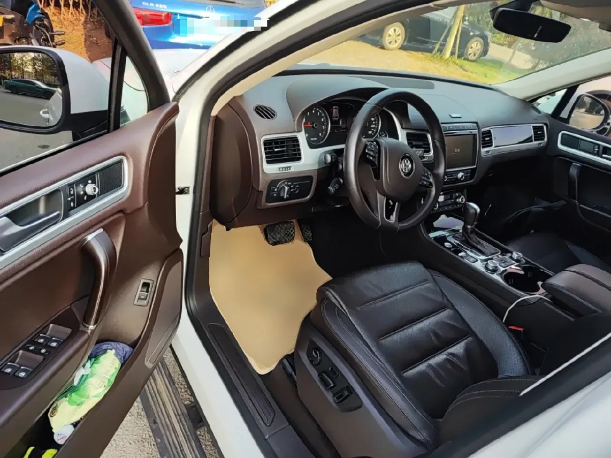 2017 Volkswagen Touareg 3.0T 320HP V6 8AT,autocango,china used car exporter,china ev exporter,chinese used car exporter,chinese used ev exporter