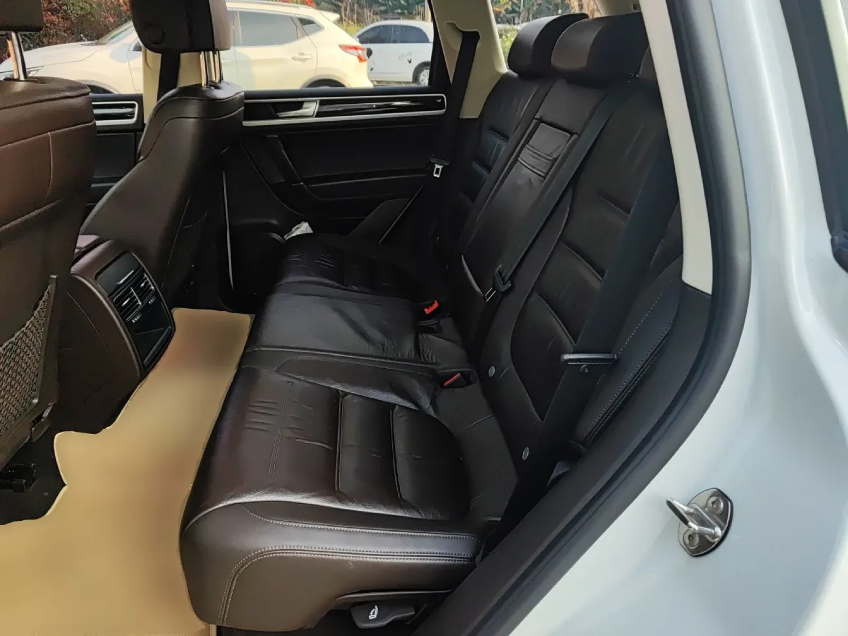 2017 Volkswagen Touareg 3.0T 320HP V6 8AT,autocango,china used car exporter,china ev exporter,chinese used car exporter,chinese used ev exporter