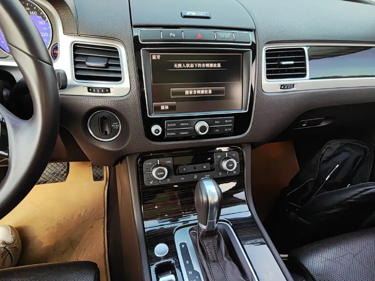 2017 Volkswagen Touareg 3.0T 320HP V6 8AT,autocango,china used car exporter,china ev exporter,chinese used car exporter,chinese used ev exporter