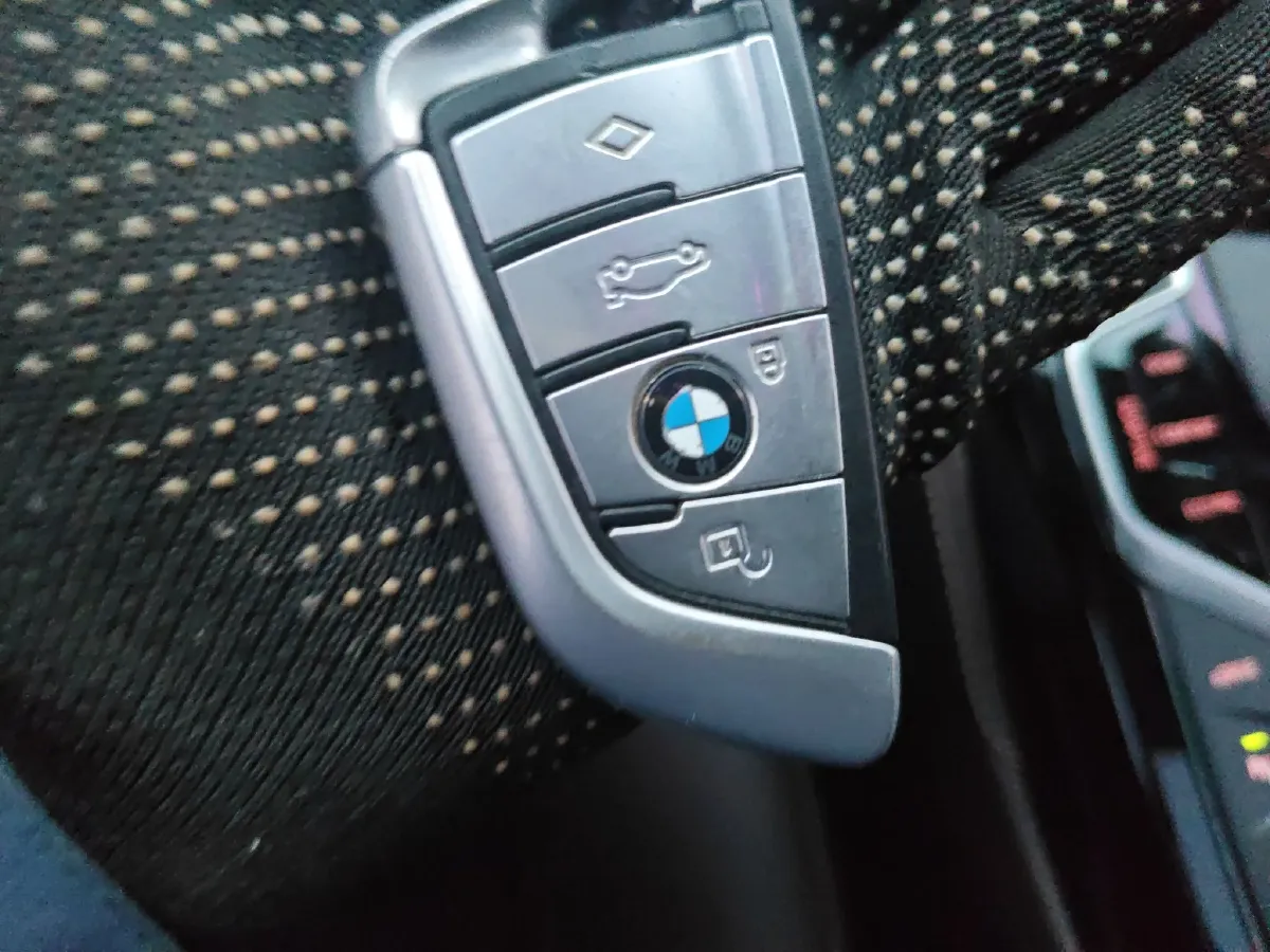 2020 BMW 5 Series 2.0T 184HP L4 8AT PHEV 17.7KWH,autocango,china used car exporter,china ev exporter,chinese used car exporter,chinese used ev exporter