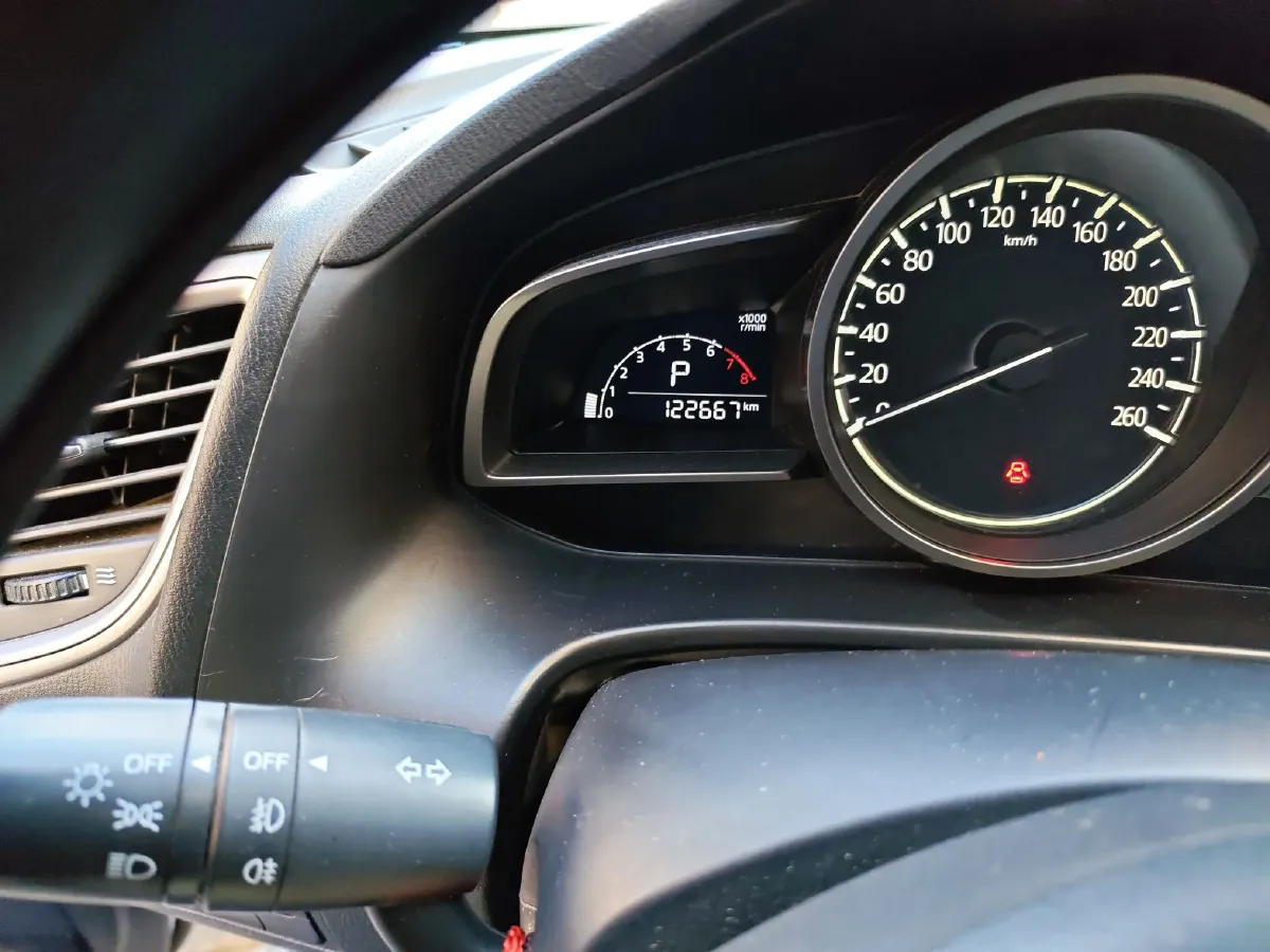 2017 Mazda 3 Axela 1.5L 117HP L4 6AT,autocango,china used car exporter,china ev exporter,chinese used car exporter,chinese used ev exporter