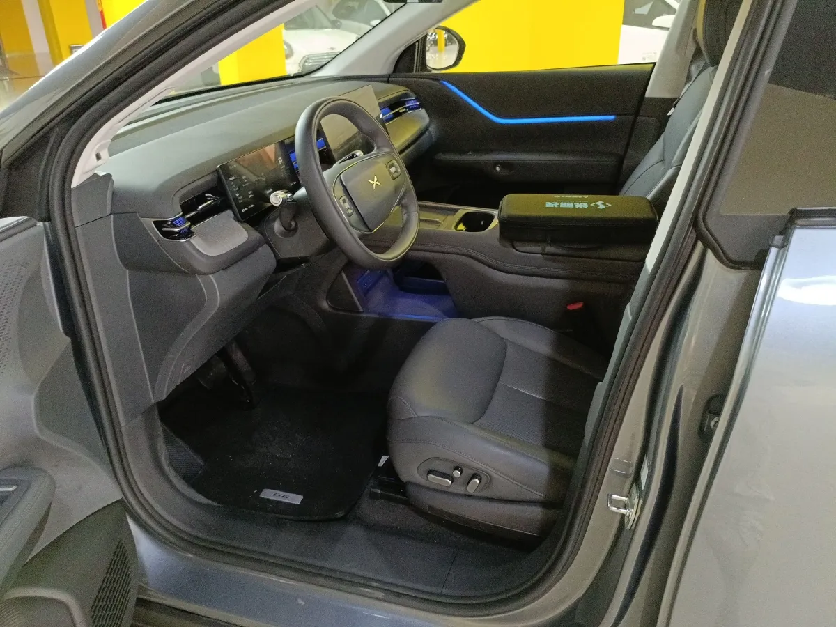 2025 Xpeng G6 BEV 68.5KWH,autocango,china used car exporter,china ev exporter,chinese used car exporter,chinese used ev exporter