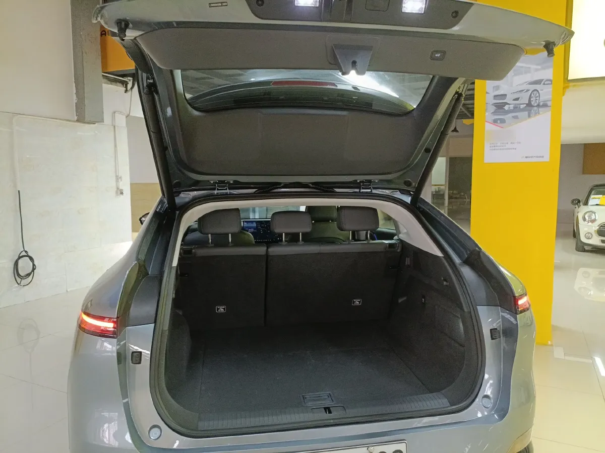 2025 Xpeng G6 BEV 68.5KWH,autocango,china used car exporter,china ev exporter,chinese used car exporter,chinese used ev exporter