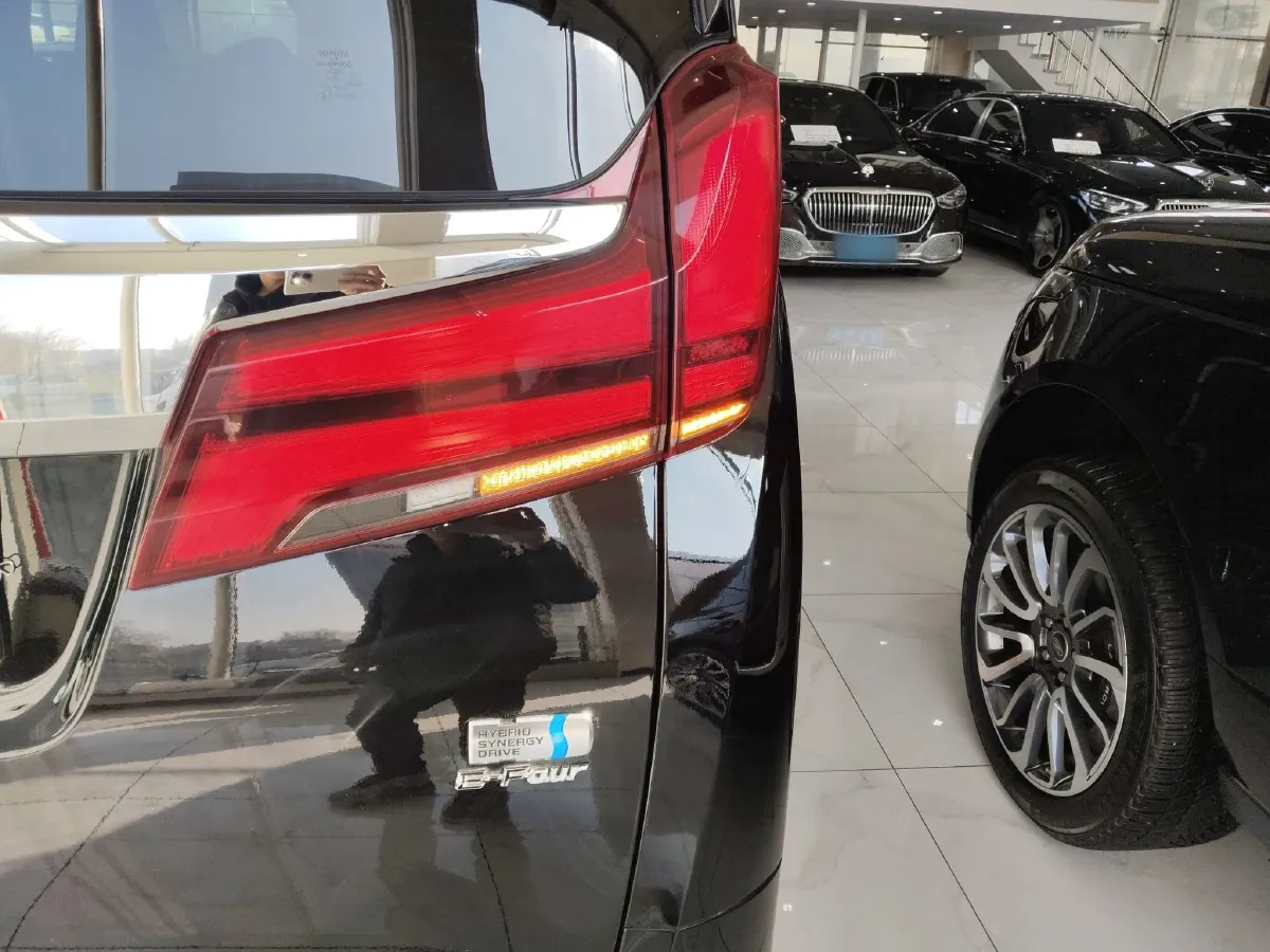 2021 Toyota Alphard 2.5L 117HP L4 E-CVT Hybrid,autocango,china used car exporter,china ev exporter,chinese used car exporter,chinese used ev exporter