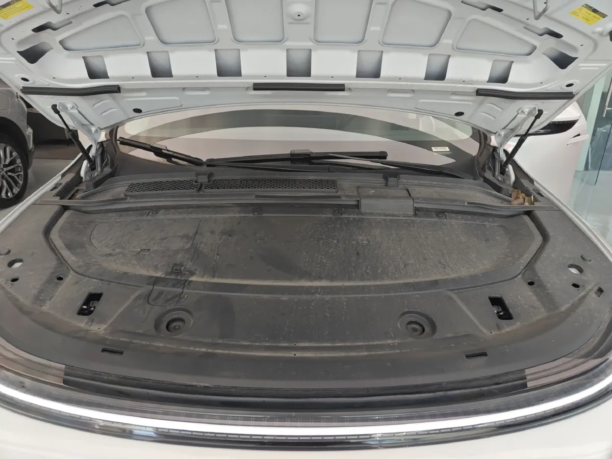 2025 Xpeng G6 BEV 68.5KWH,autocango,china used car exporter,china ev exporter,chinese used car exporter,chinese used ev exporter