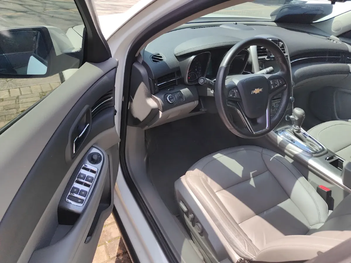 2014 Chevrolet Malibu 2.0L 154HP L4 6AT,autocango,china used car exporter,china ev exporter,chinese used car exporter,chinese used ev exporter