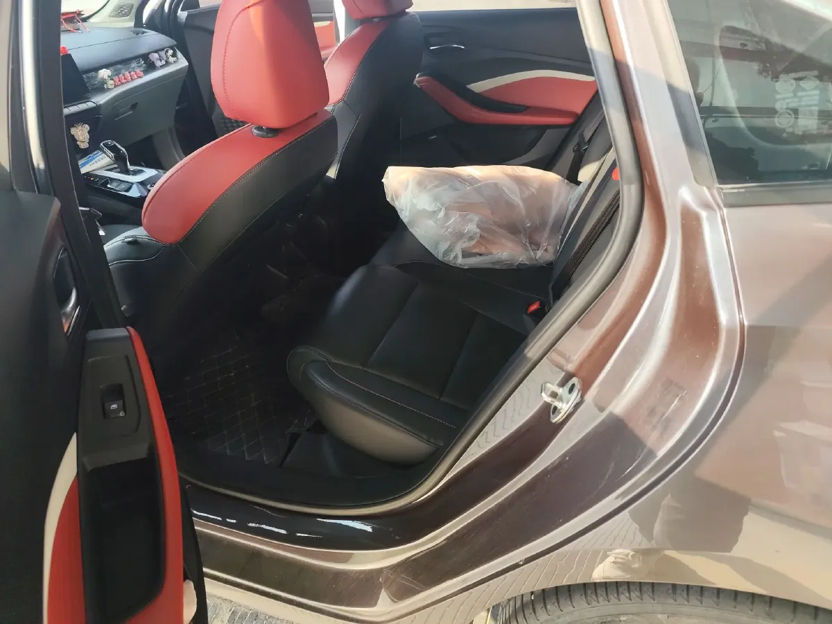 2021 MG 5 1.5T 173HP L4 7DCT,autocango,china used car exporter,china ev exporter,chinese used car exporter,chinese used ev exporter