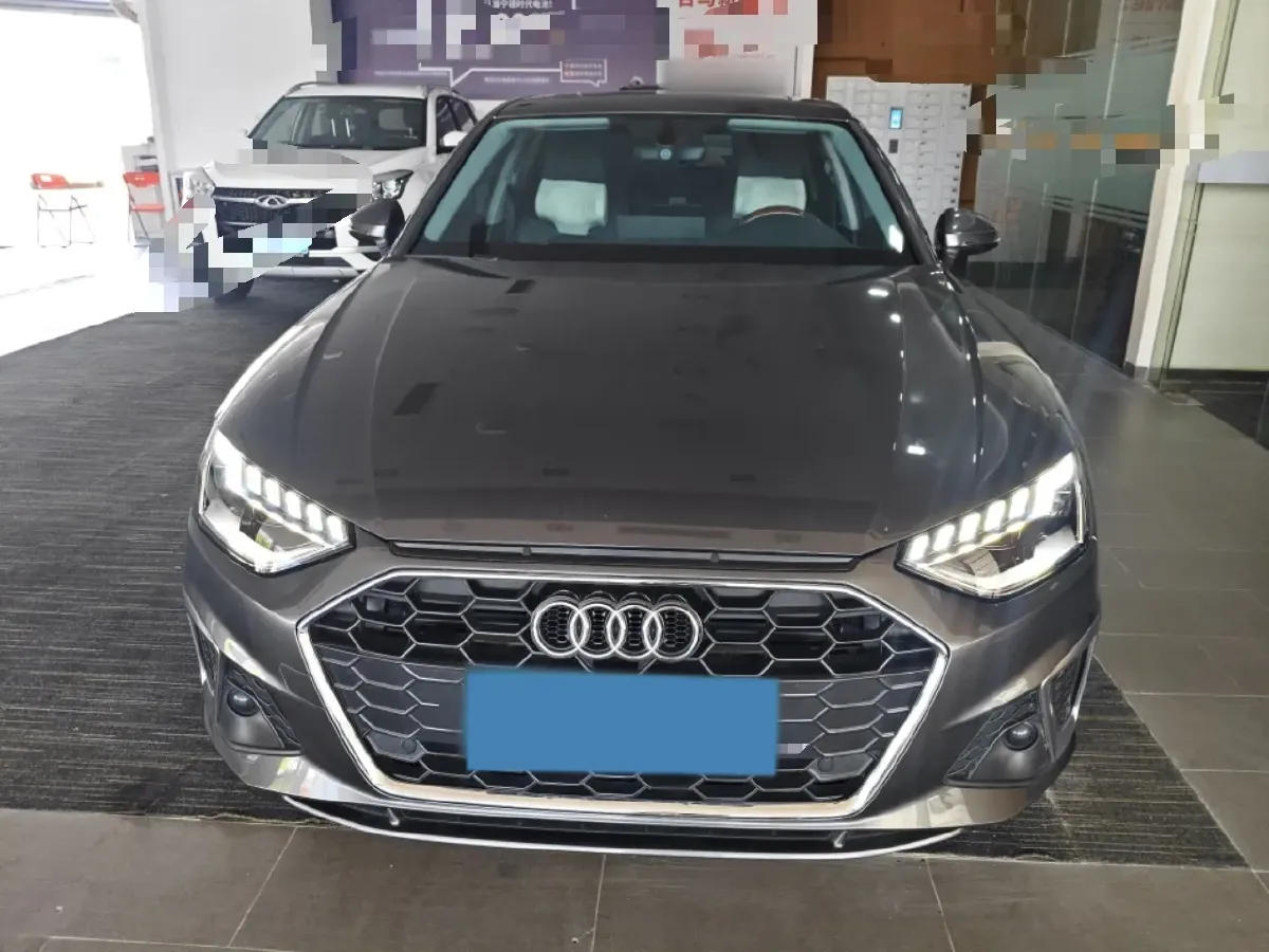 2023 Audi A4L 2.0T 190HP L4 7DCT,autocango,china used car exporter,china ev exporter,chinese used car exporter,chinese used ev exporter
