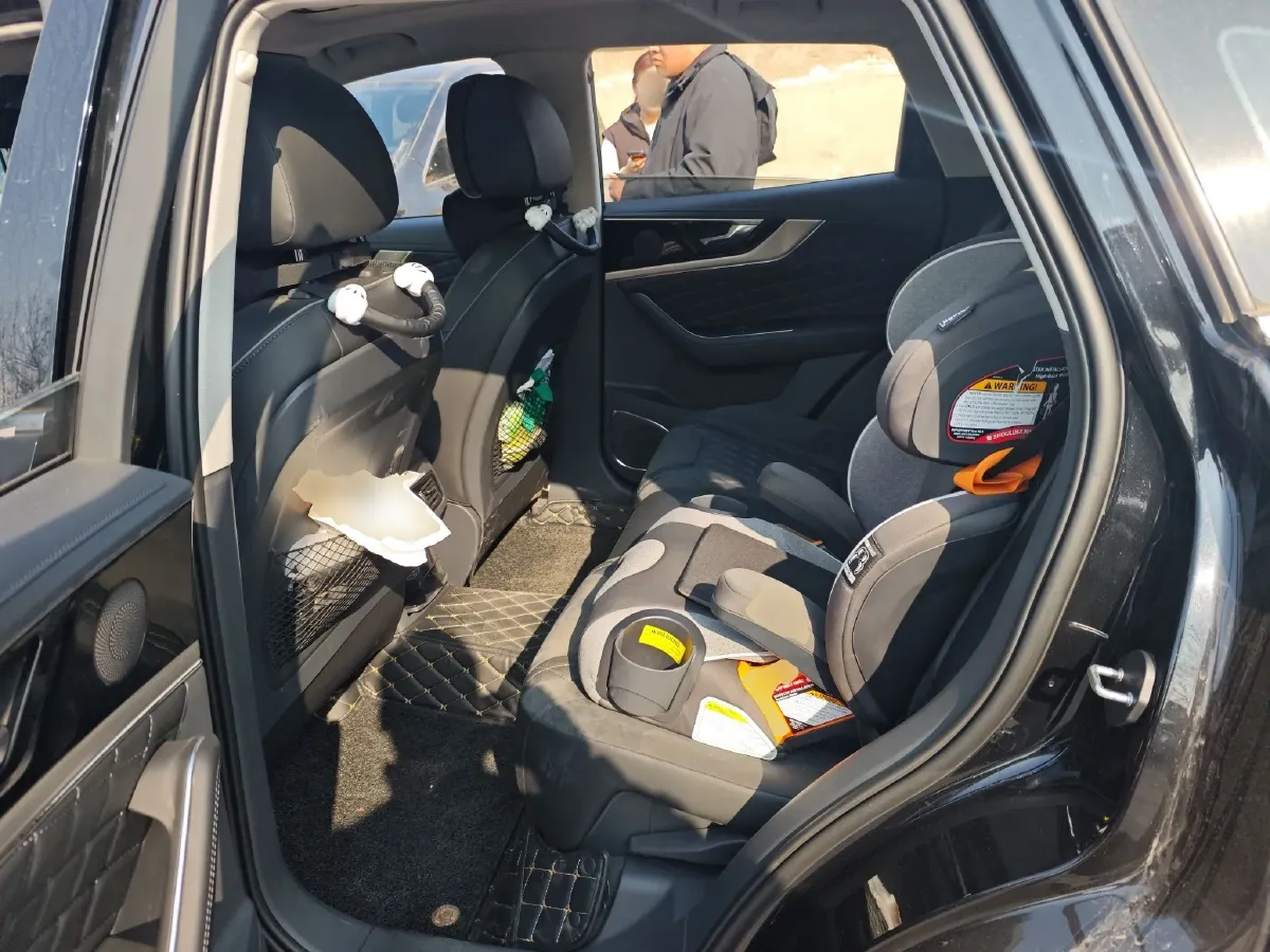 2019 HongQi HS5 2.0T 224HP L4 6AT,autocango,china used car exporter,china ev exporter,chinese used car exporter,chinese used ev exporter