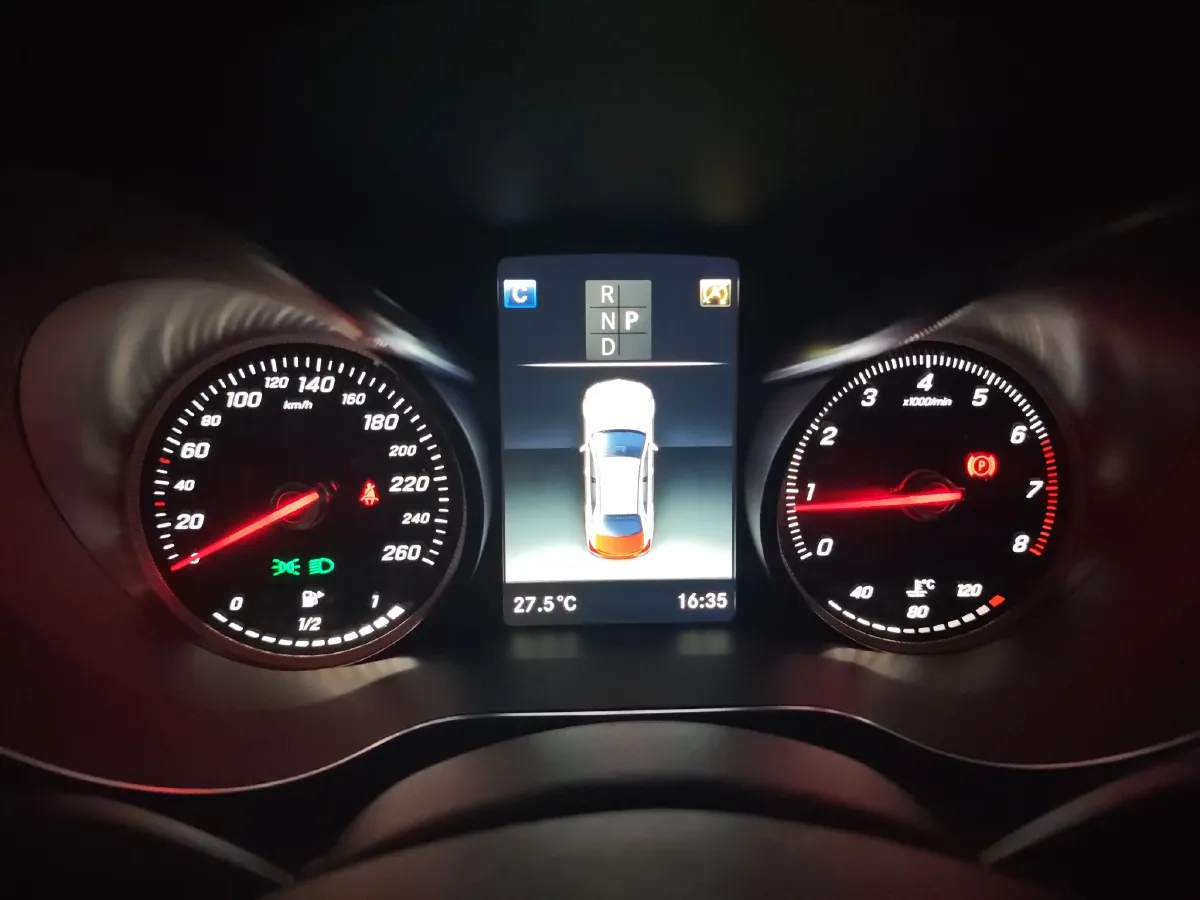 2017 Mercedes-Benz C Class 2.0T 184HP L4 9AT,autocango,china used car exporter,china ev exporter,chinese used car exporter,chinese used ev exporter