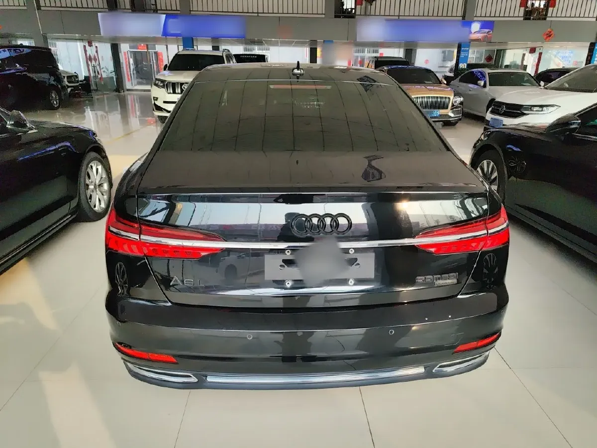 2022 Audi A6L 2.0T 190HP L4 7DCT,autocango,china used car exporter,china ev exporter,chinese used car exporter,chinese used ev exporter