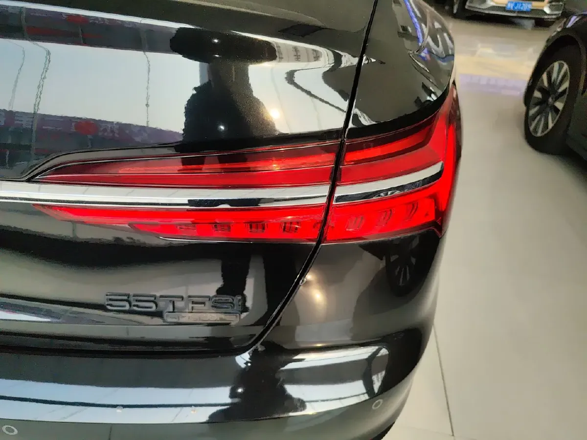 2022 Audi A6L 2.0T 190HP L4 7DCT,autocango,china used car exporter,china ev exporter,chinese used car exporter,chinese used ev exporter