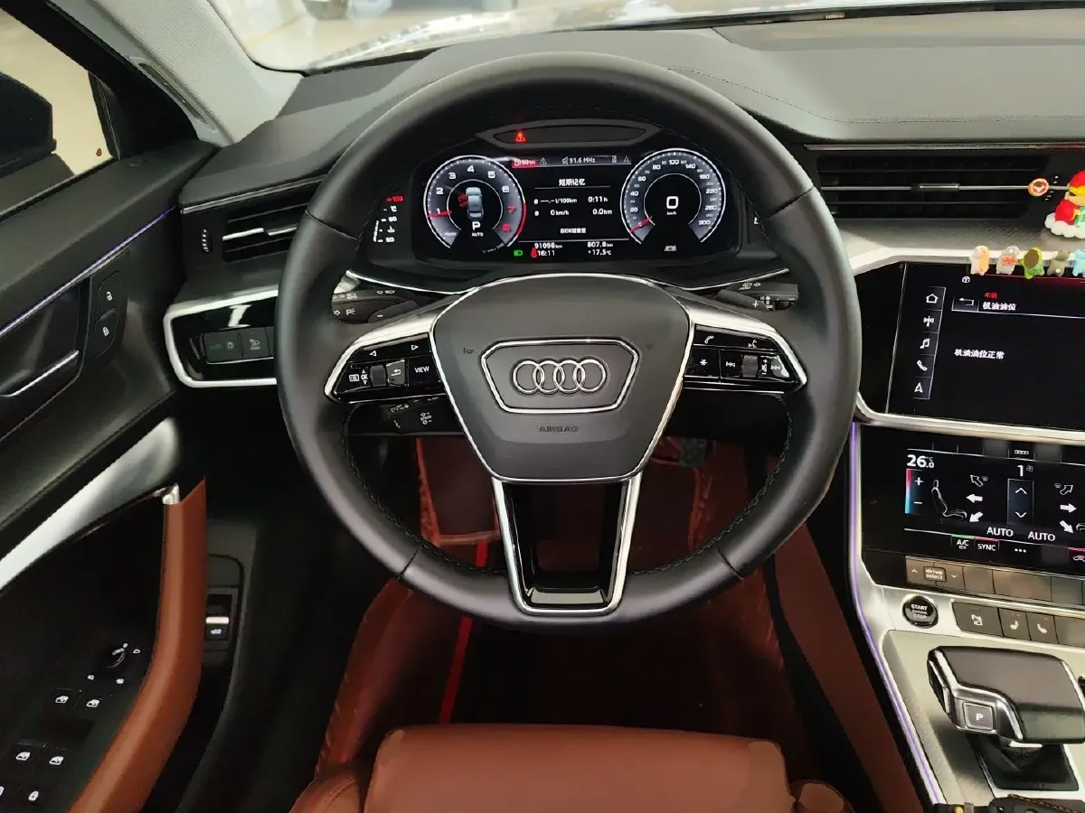 2022 Audi A6L 2.0T 190HP L4 7DCT,autocango,china used car exporter,china ev exporter,chinese used car exporter,chinese used ev exporter