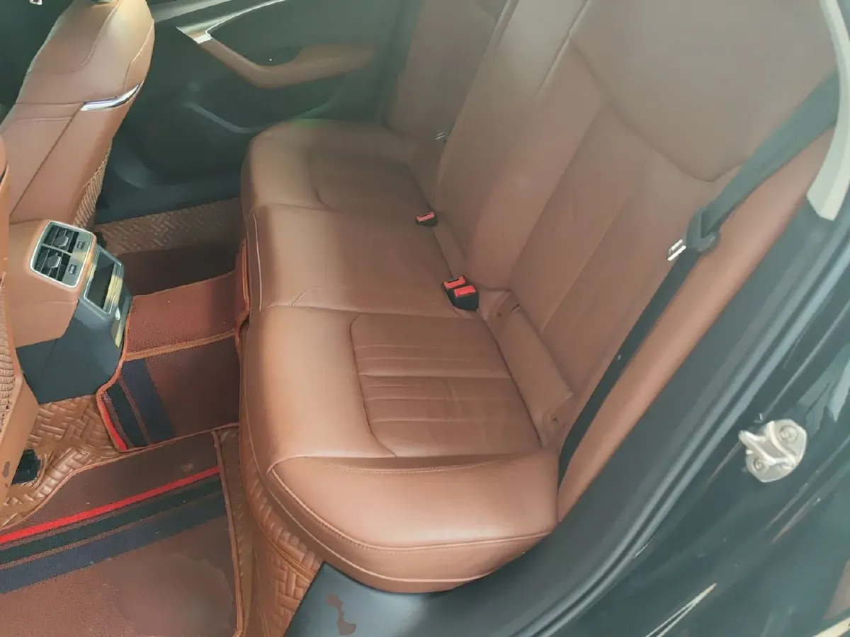 2022 Audi A6L 2.0T 190HP L4 7DCT,autocango,china used car exporter,china ev exporter,chinese used car exporter,chinese used ev exporter