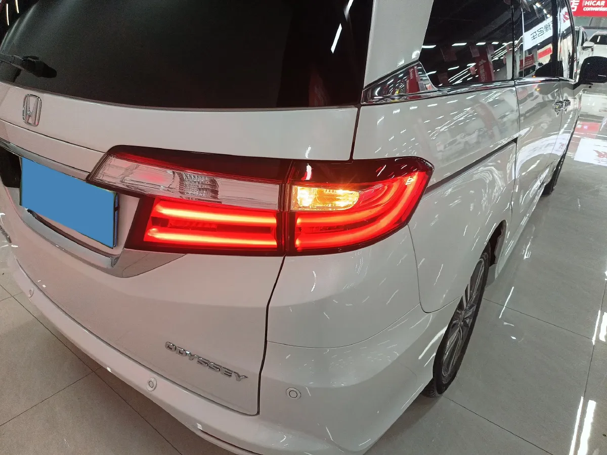2018 Honda Odyssey 2.4L 186HP L4 CVT,autocango,china used car exporter,china ev exporter,chinese used car exporter,chinese used ev exporter
