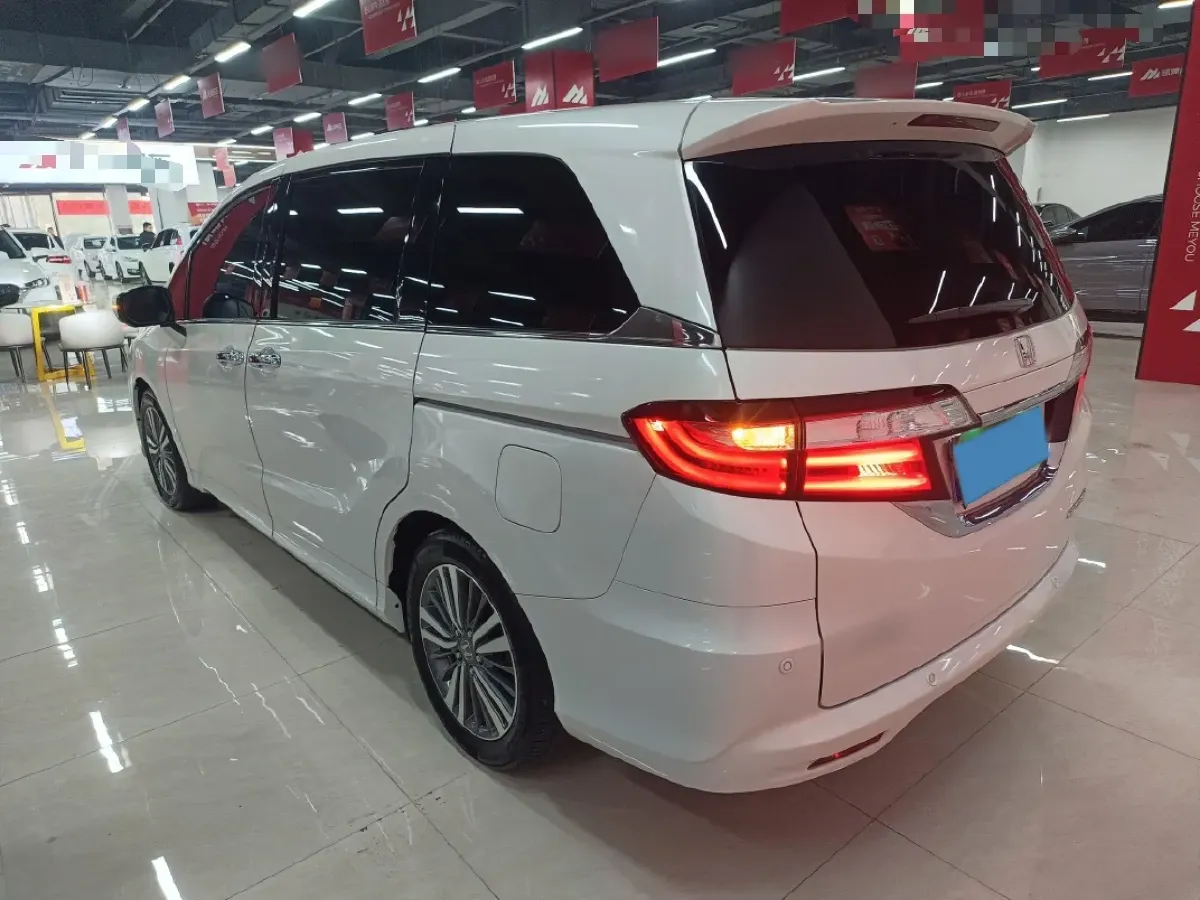 2018 Honda Odyssey 2.4L 186HP L4 CVT,autocango,china used car exporter,china ev exporter,chinese used car exporter,chinese used ev exporter