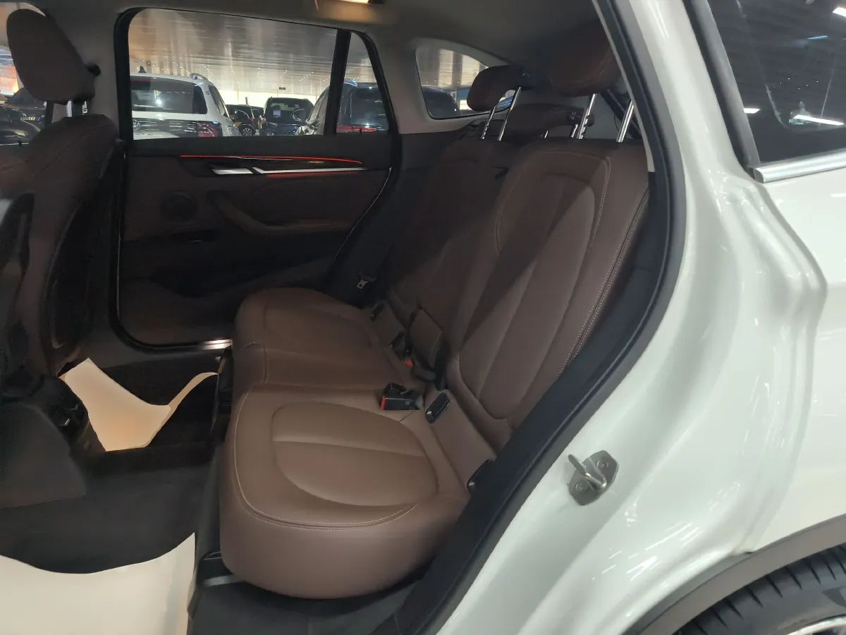 2020 BMW X1 2.0T 192HP L4 8AT,autocango,china used car exporter,china ev exporter,chinese used car exporter,chinese used ev exporter