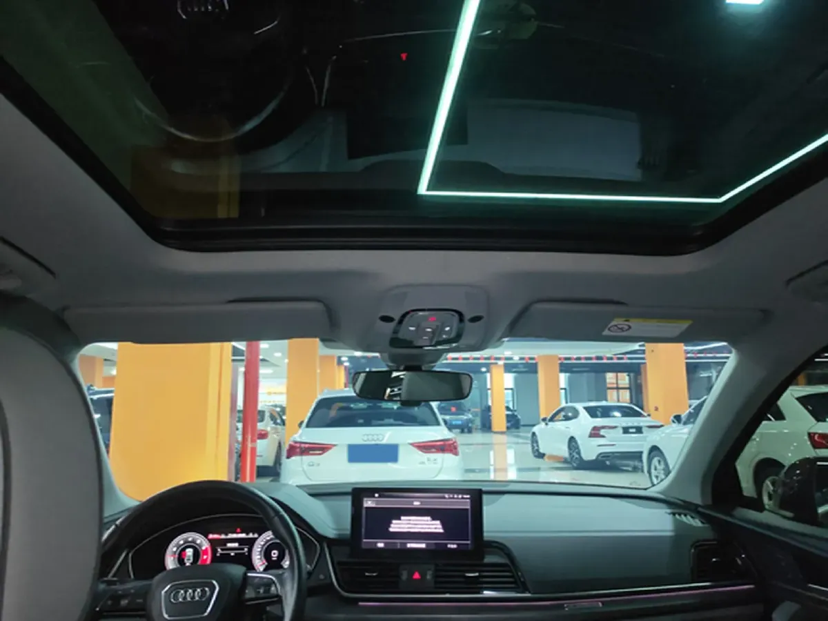 2021 Audi Q5L 2.0T 190HP L4 7DCT,autocango,china used car exporter,china ev exporter,chinese used car exporter,chinese used ev exporter