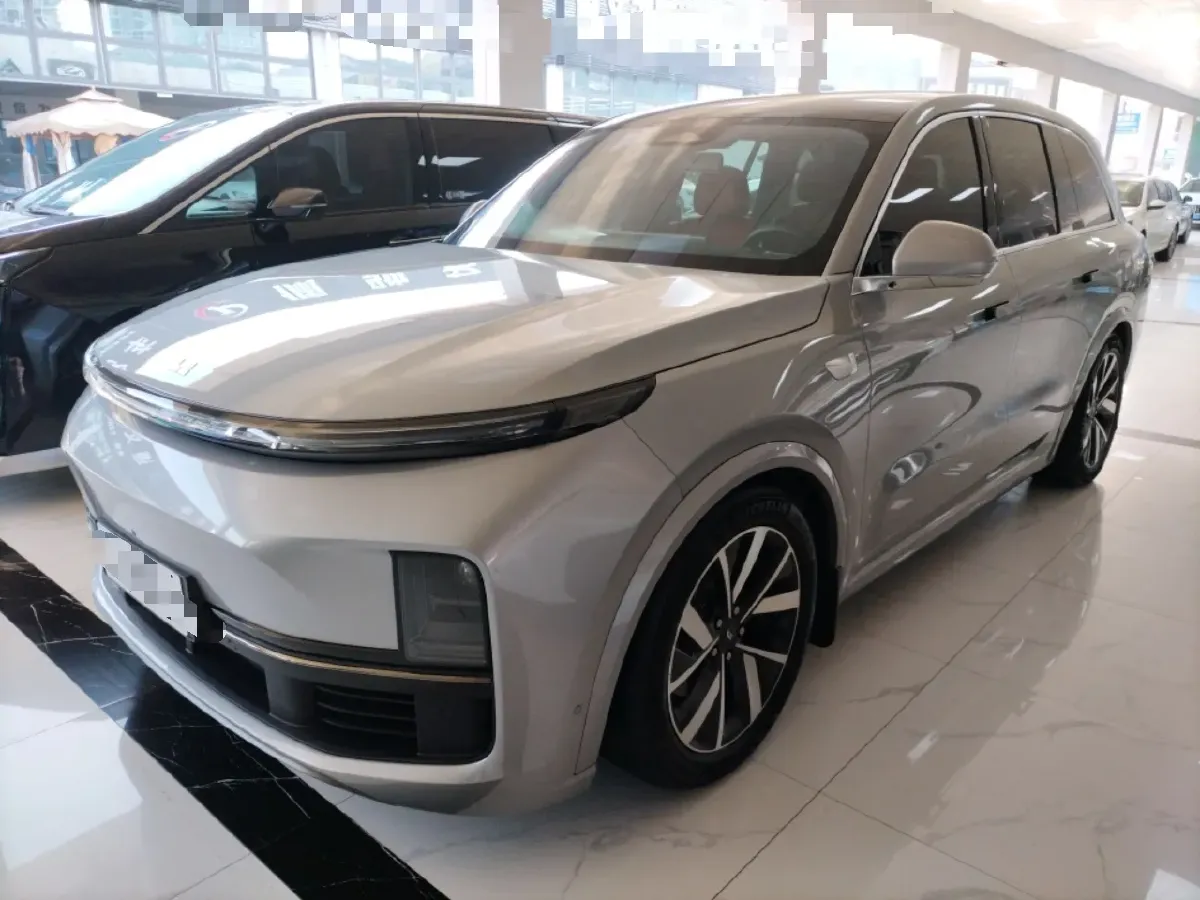 2023 Li L8 Range Extended 154HP REEV 40.9KWH,autocango,china used car exporter,china ev exporter,chinese used car exporter,chinese used ev exporter